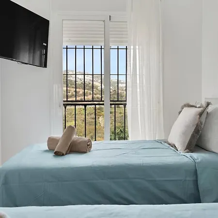 Adosado Con Solarium Y Piscina En - Vistamar 16 * Marbella