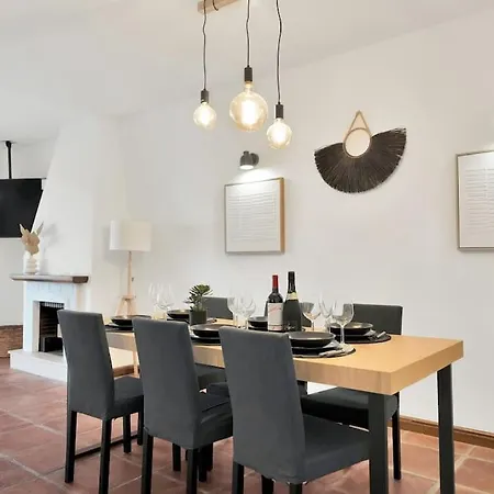 Adosado Con Solarium Y Piscina En - Vistamar 16 Marbella