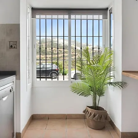 Adosado Con Solarium Y Piscina En - Vistamar 16 Marbella