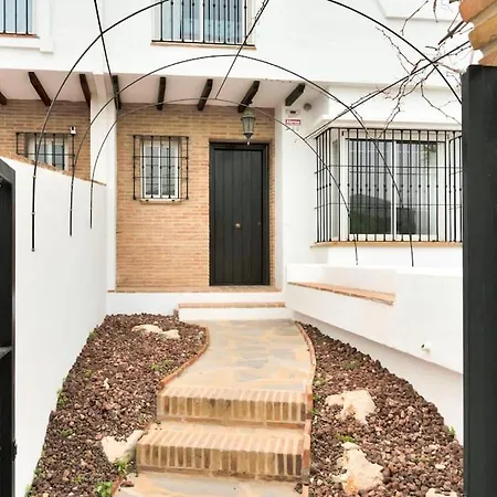 Adosado Con Solarium Y Piscina En - Vistamar 16 Marbella