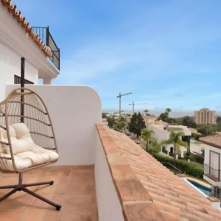 Apartamento Adosado Con Solarium Y Piscina En - Vistamar 16 *