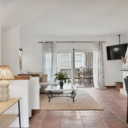 Apartamento Adosado Con Solarium Y Piscina En - Vistamar 16 *