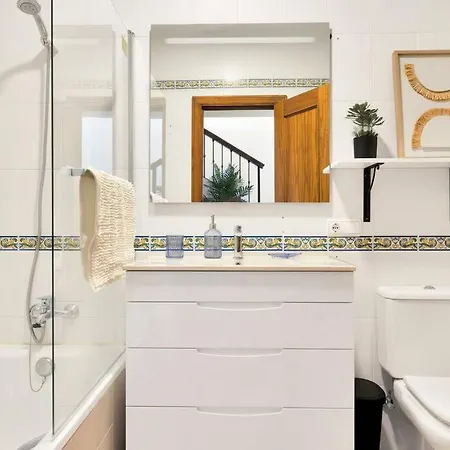 Adosado Con Solarium Y Piscina En - Vistamar 16 *