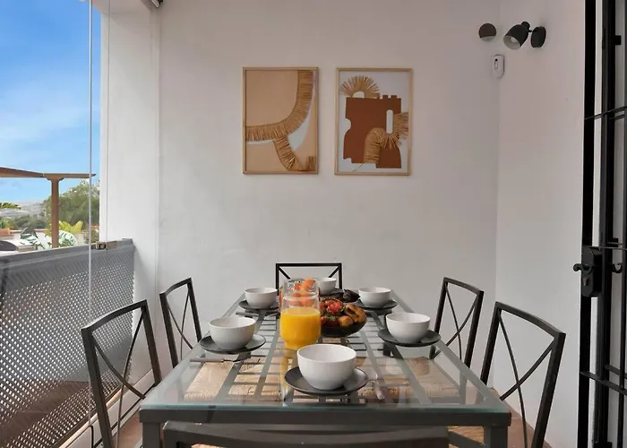 Adosado Con Solarium Y Piscina En - Vistamar 16