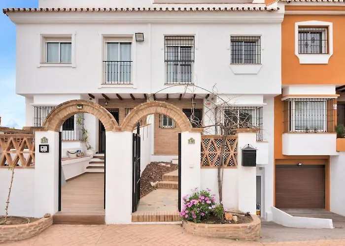 Adosado Con Solarium Y Piscina En - Vistamar 16 *