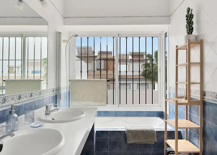 Adosado Con Solarium Y Piscina En - Vistamar 16 Apartament Marbella