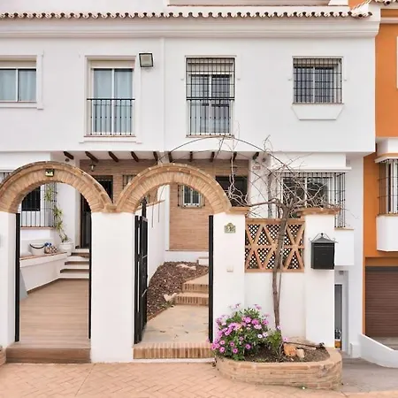 Adosado Con Solarium Y Piscina En - Vistamar 16 *